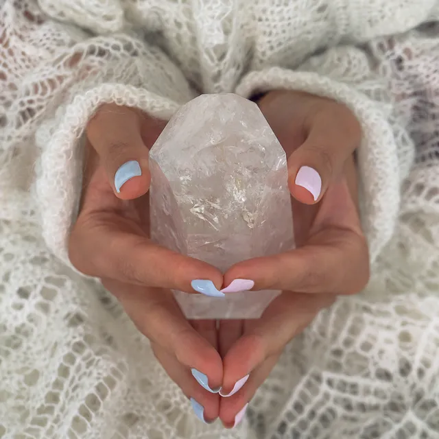 Pierres et symboles utilisés pendant une séance de Reiki